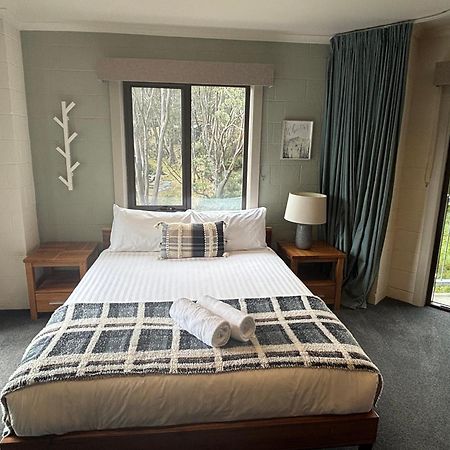 Cedarwood Apartments Falls Creek Bagian luar foto