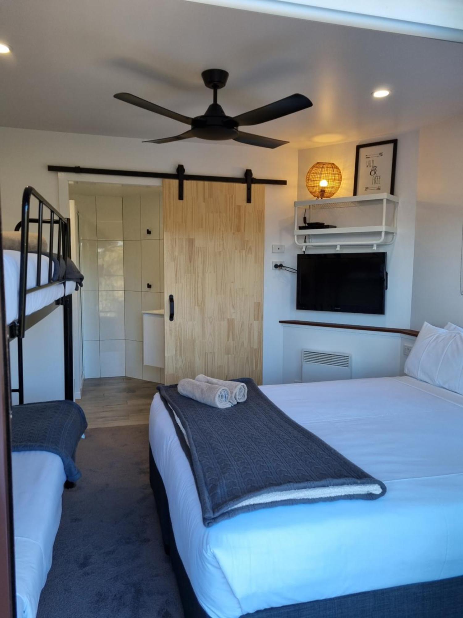 Cedarwood Apartments Falls Creek Bagian luar foto