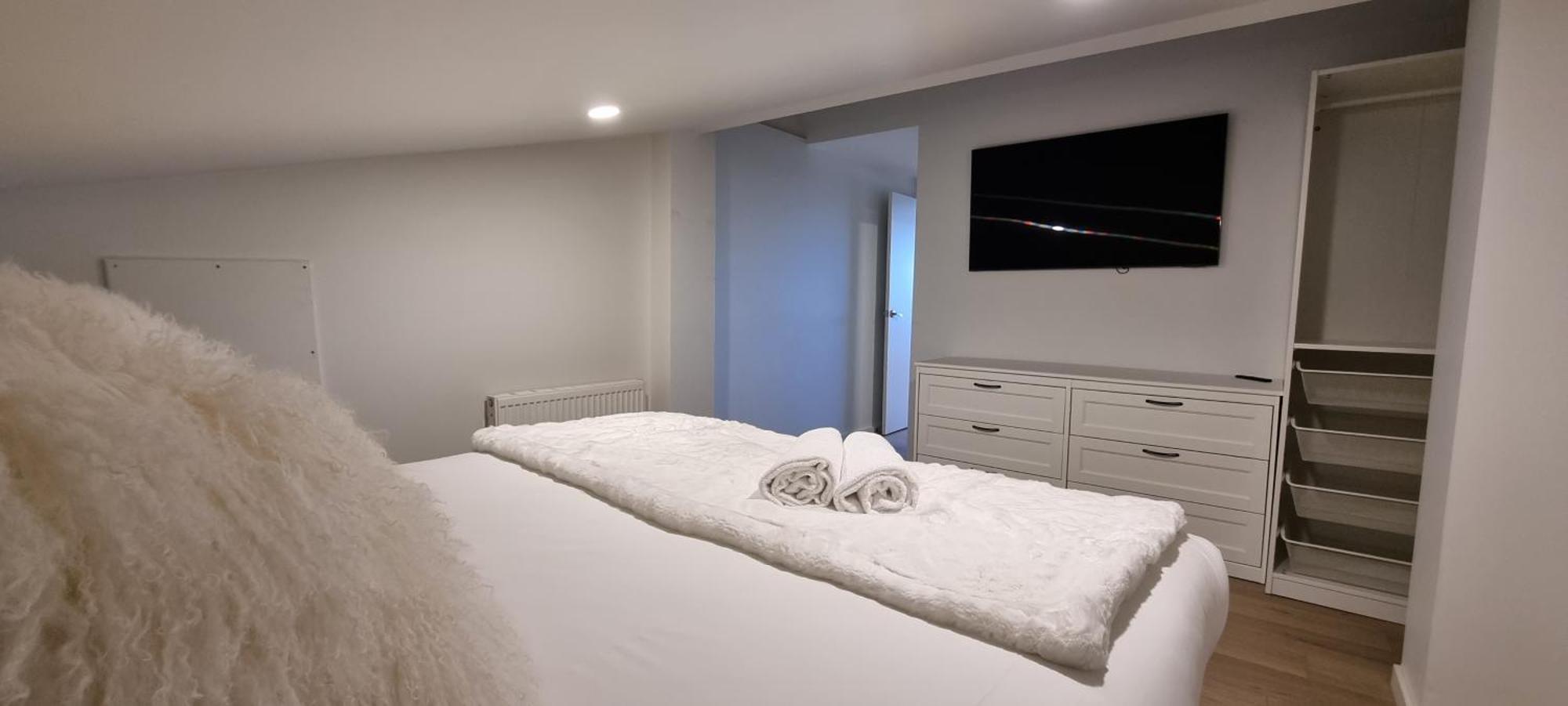 Cedarwood Apartments Falls Creek Bagian luar foto