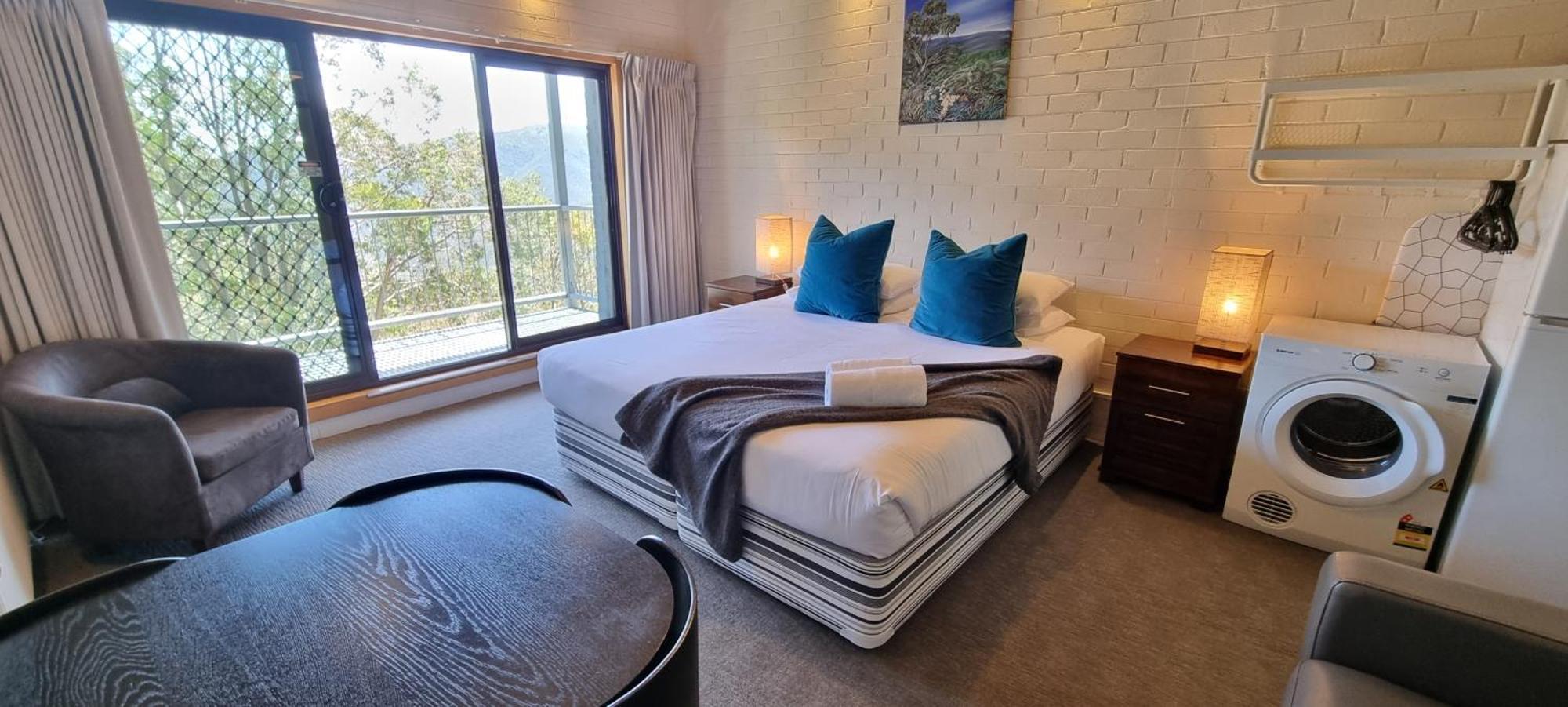 Cedarwood Apartments Falls Creek Bagian luar foto