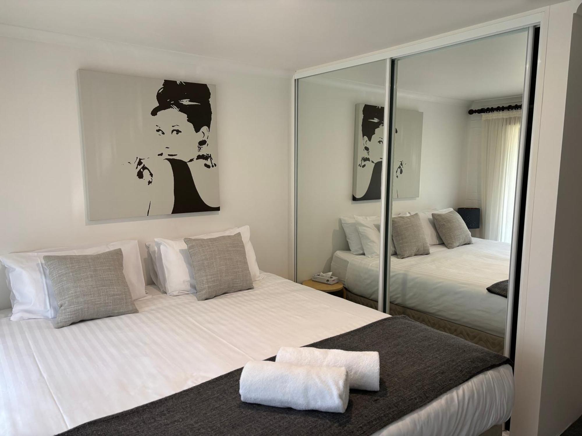 Cedarwood Apartments Falls Creek Bagian luar foto