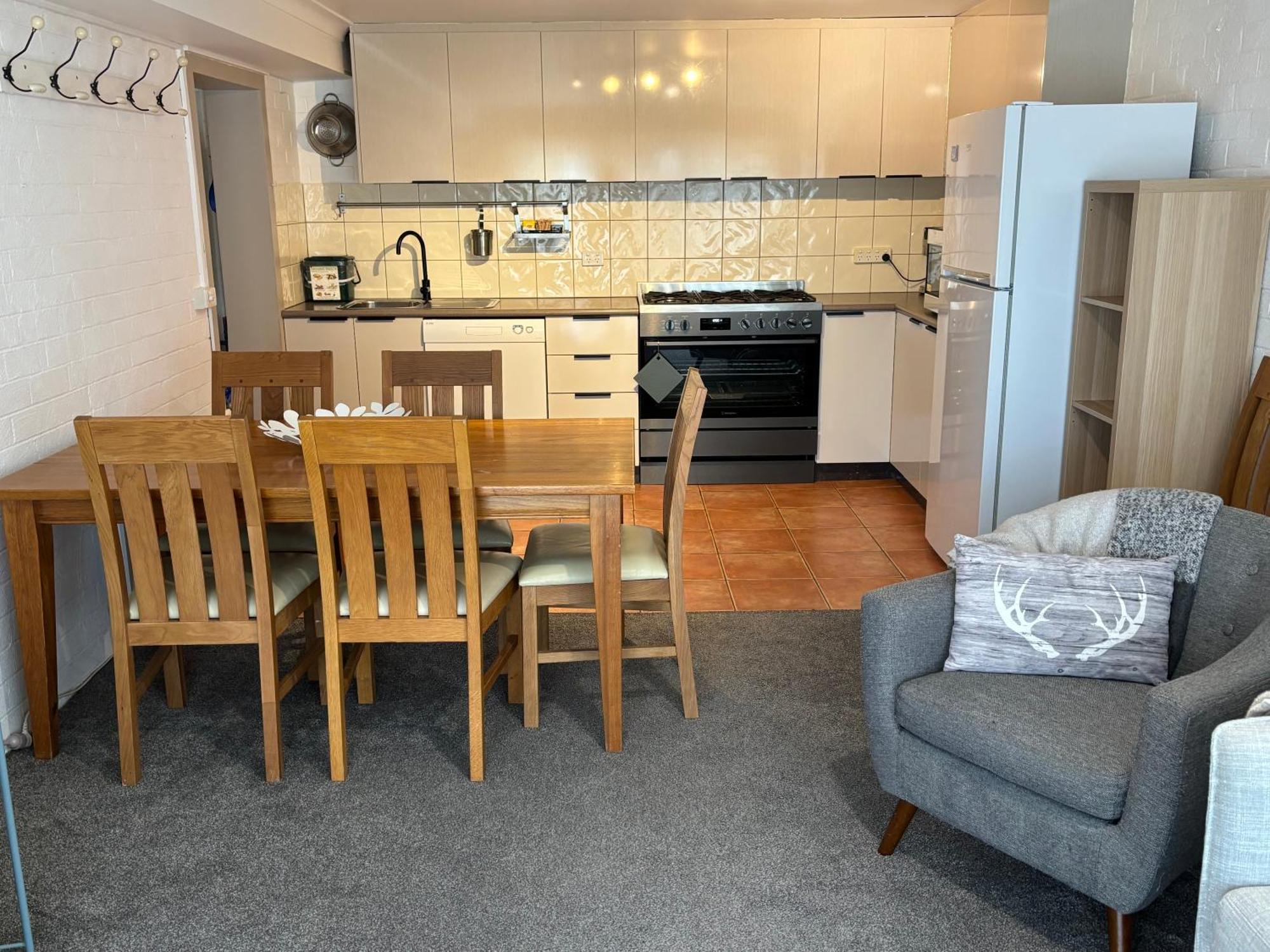 Cedarwood Apartments Falls Creek Bagian luar foto