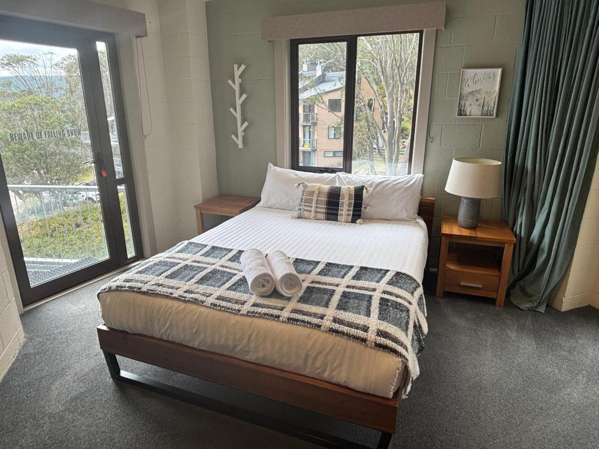 Cedarwood Apartments Falls Creek Bagian luar foto